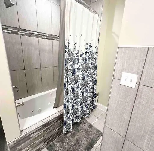Beautifully Renovated House 10 Mins From Downtown Casa vacanze Chicago